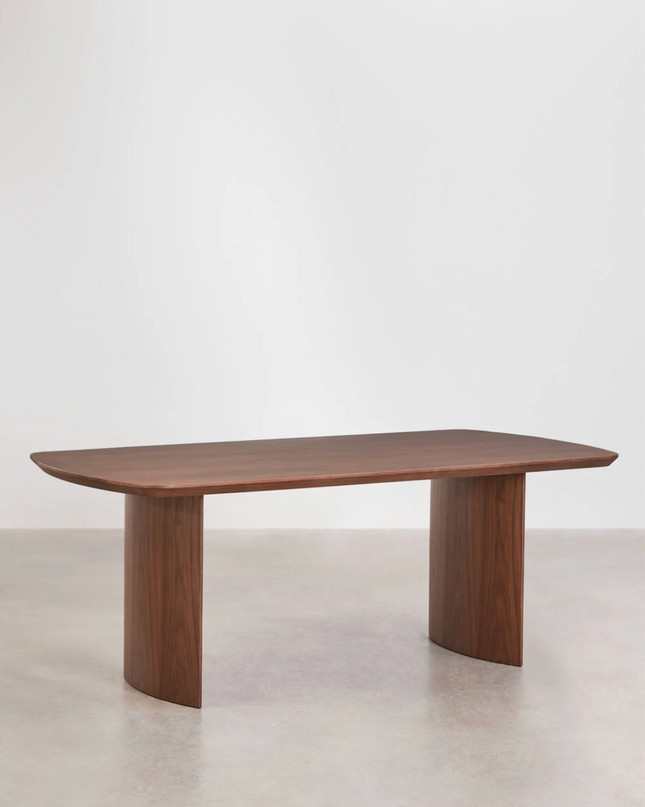 Dining Table Set 200 × 100 cm in Wood with 4 Bouclé Chairs – Bianca