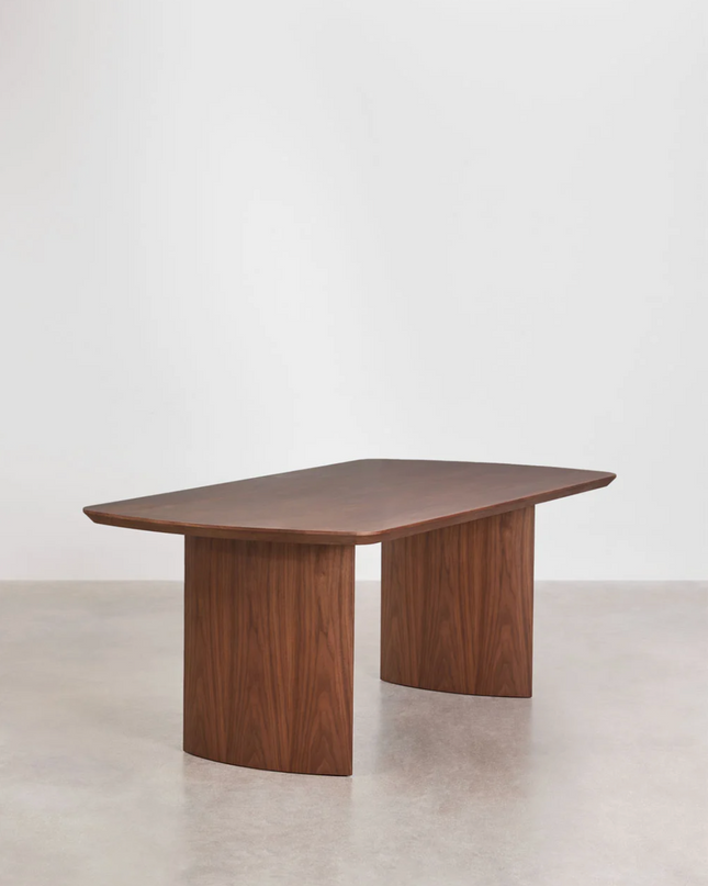 Dining Table Set 200 × 100 cm in Wood with 4 Bouclé Chairs – Bianca