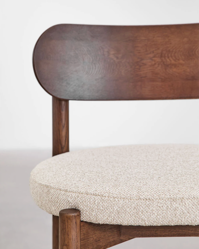 Dining Table Set 200 × 100 cm in Wood with 4 Bouclé Chairs – Bianca